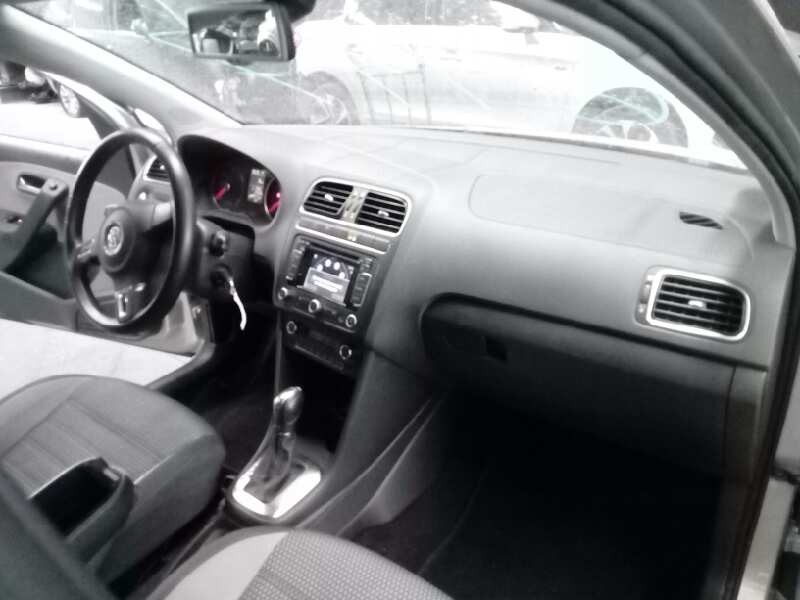 volkswagen polo (6r1) del año 2011