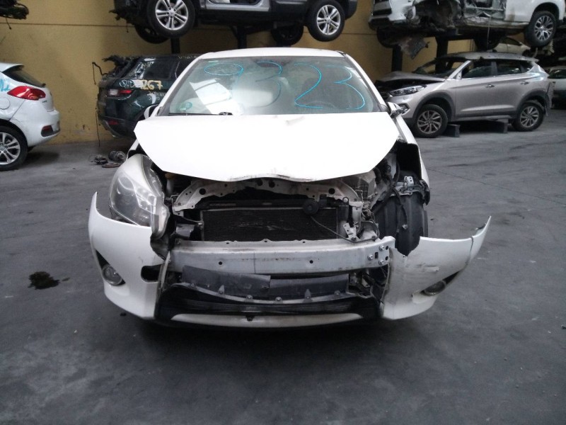 toyota yaris del año 2014