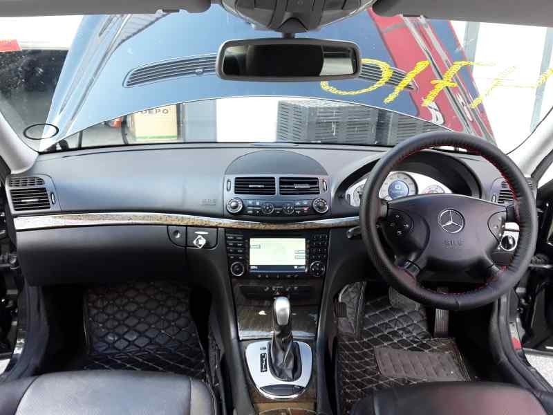 mercedes-benz clase e (w211) berlina del año 2005