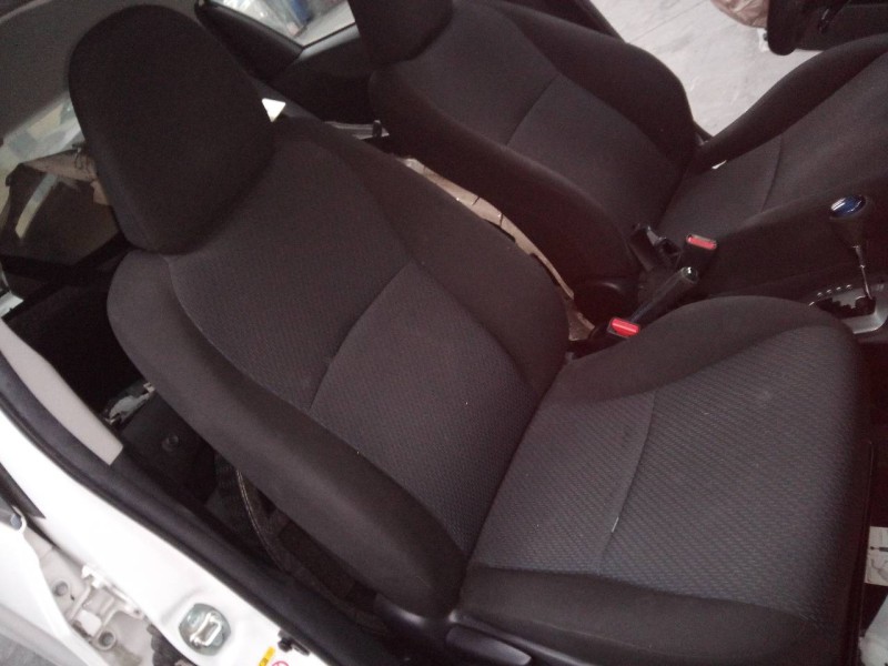 toyota yaris del año 2014