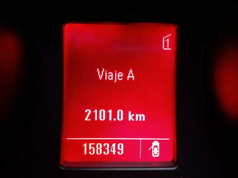 opel insignia berlina del año 2011