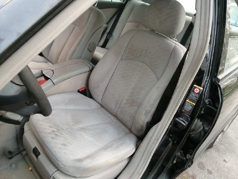 mercedes-benz clase e (w211) berlina del año 2002