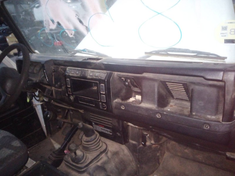 land rover defender (ld) del año 2002