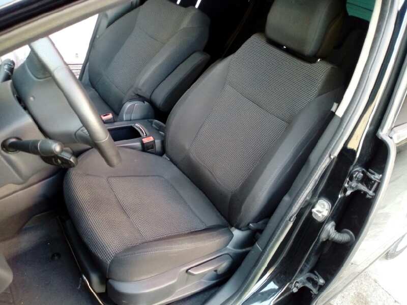 peugeot 5008 del año 2011