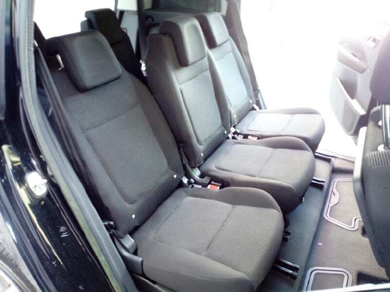 peugeot 5008 del año 2011