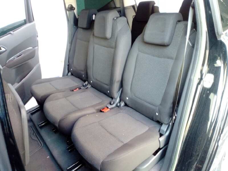 peugeot 5008 del año 2011