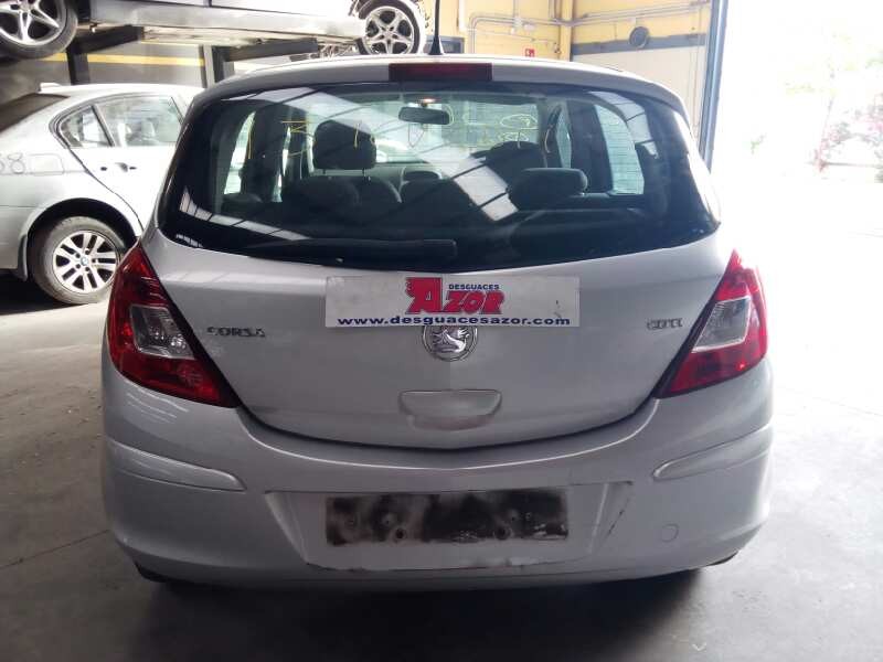 opel corsa d del año 2011