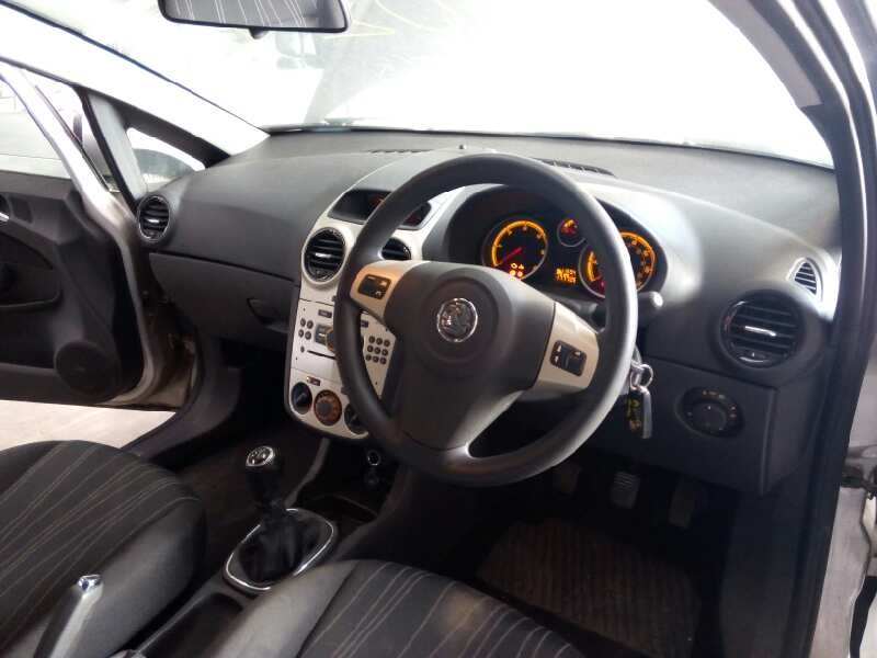 opel corsa d del año 2011