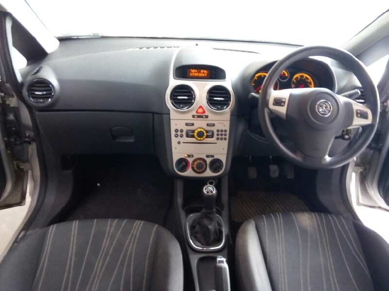 opel corsa d del año 2011