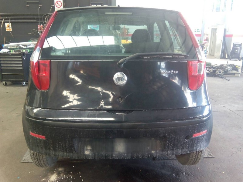 fiat punto berlina (188) del año 2005