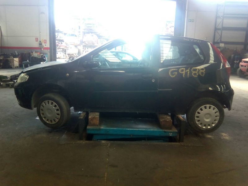 fiat punto berlina (188) del año 2005