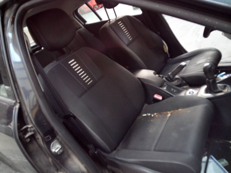 renault megane iii berlina 5 p del año 2011