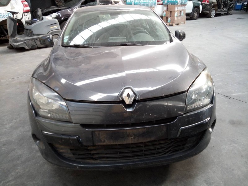 renault megane iii berlina 5 p del año 2011