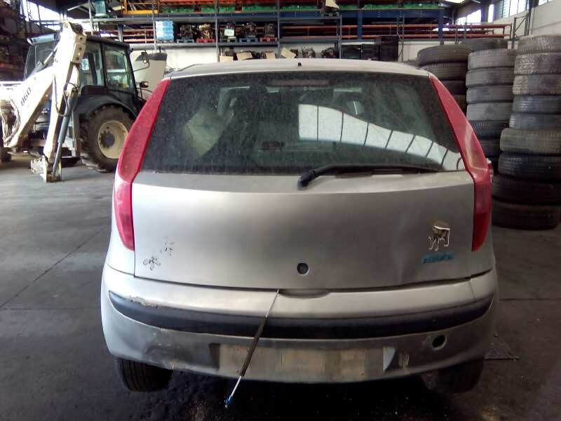 fiat punto berlina (188) del año 2001
