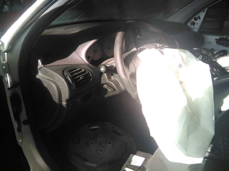 peugeot 206 berlina del año 2003
