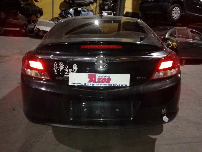 opel insignia berlina del año 2010