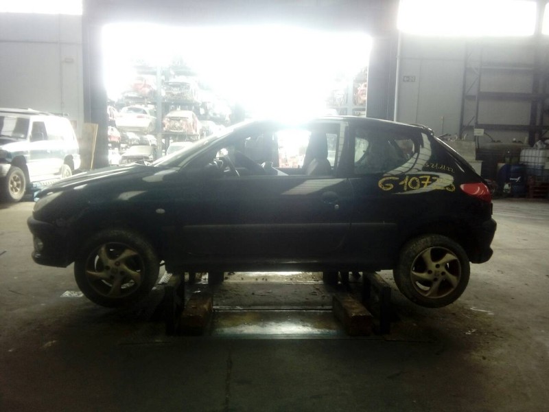 peugeot 206 berlina del año 2002