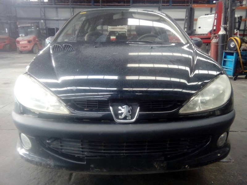 peugeot 206 berlina del año 2002