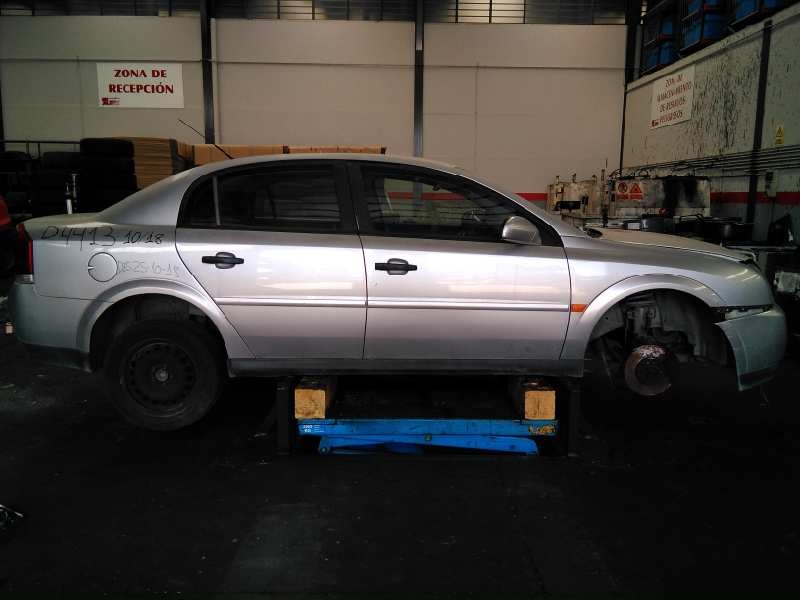 opel vectra c berlina del año 2003