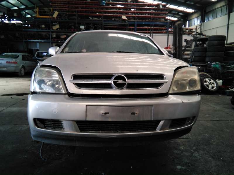 opel vectra c berlina del año 2003