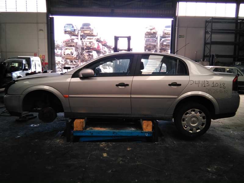 opel vectra c berlina del año 2003