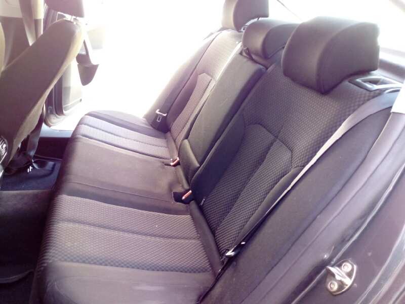 volkswagen passat lim. (362) del año 2011
