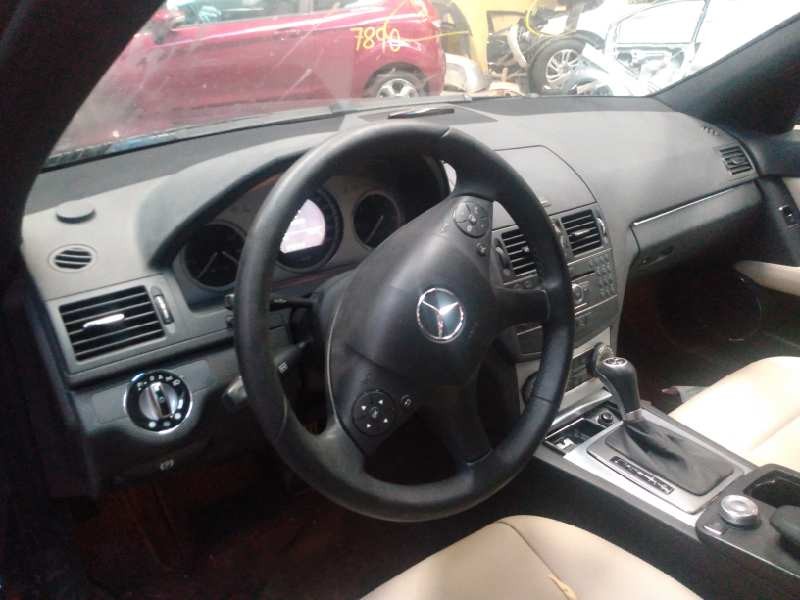 mercedes-benz clase c (w204) berlina del año 2008