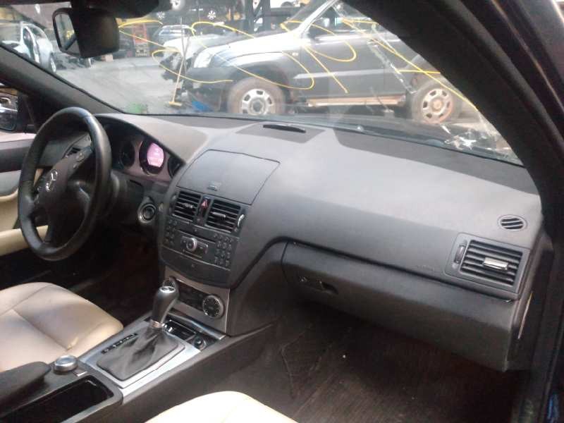 mercedes-benz clase c (w204) berlina del año 2008