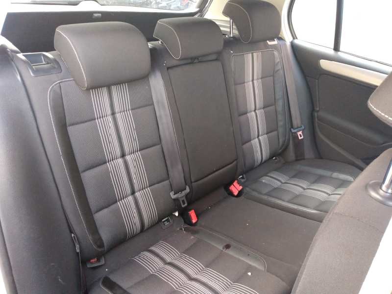 volkswagen golf vi (5k1) del año 2012