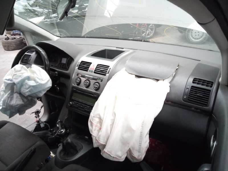 volkswagen touran (1t2) del año 2010