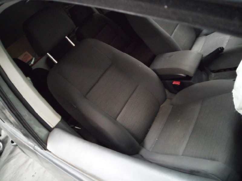 volkswagen touran (1t2) del año 2010