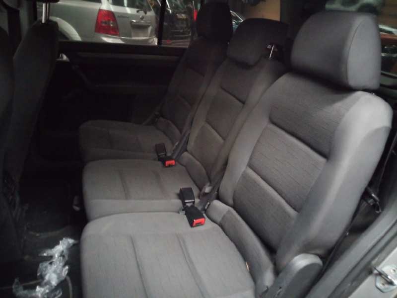 volkswagen touran (1t2) del año 2010