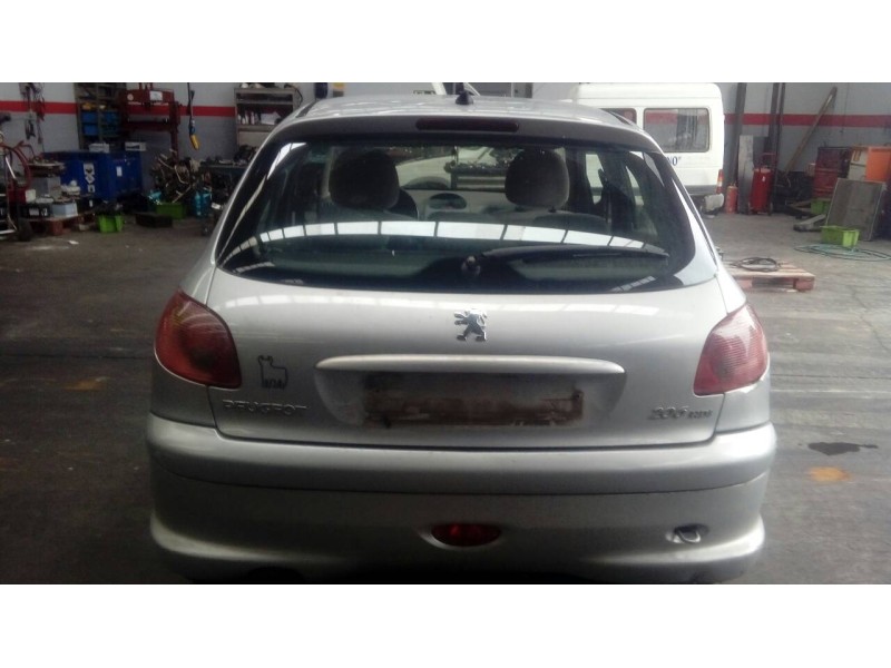 peugeot 206 berlina del año 2005