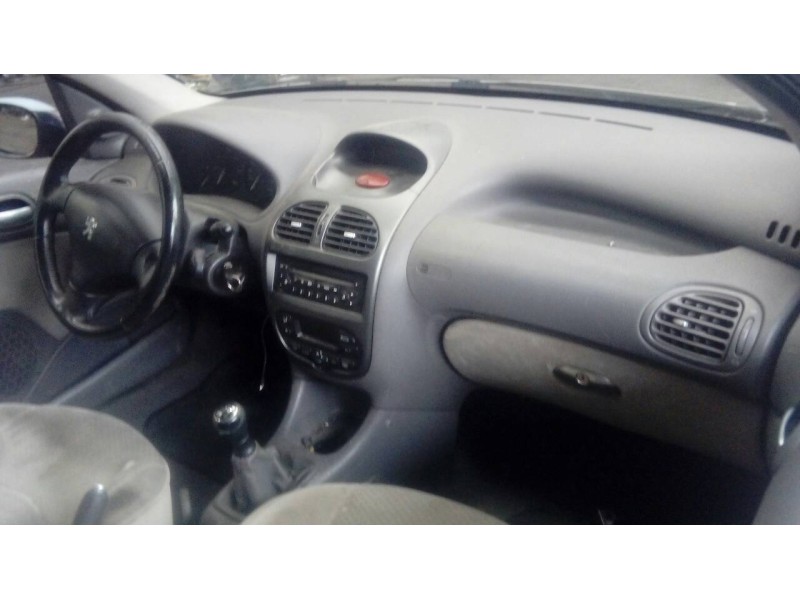 peugeot 206 berlina del año 2005