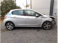peugeot 208 del año 2012