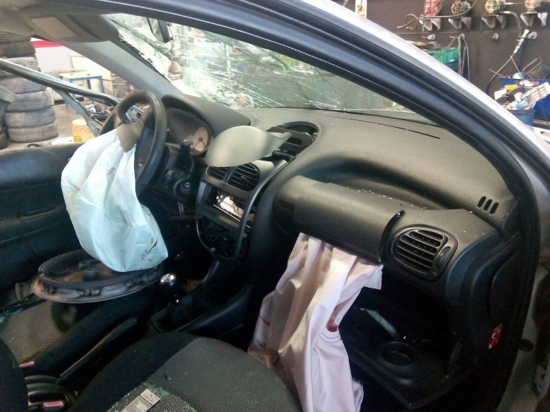 peugeot 206 berlina del año 2005