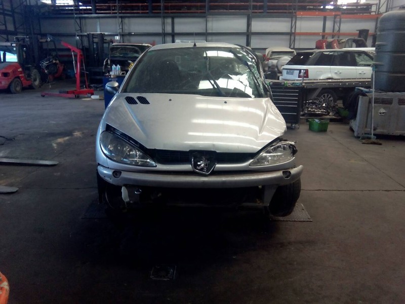 peugeot 206 berlina del año 2005