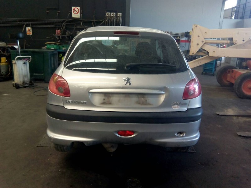 peugeot 206 berlina del año 2005