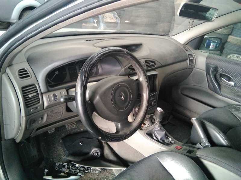 renault laguna ii (bg0) del año 2002