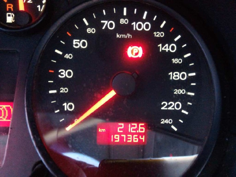 audi a2 (8z) del año 2001