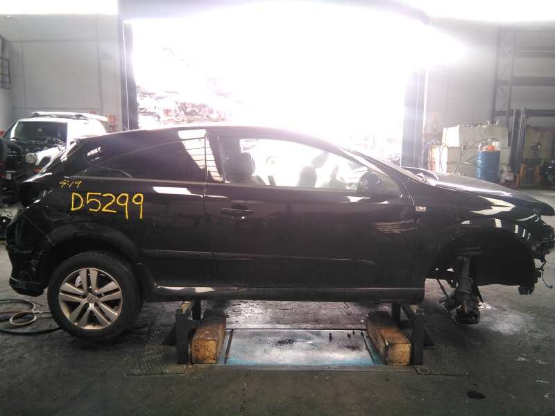 opel astra gtc del año 2010