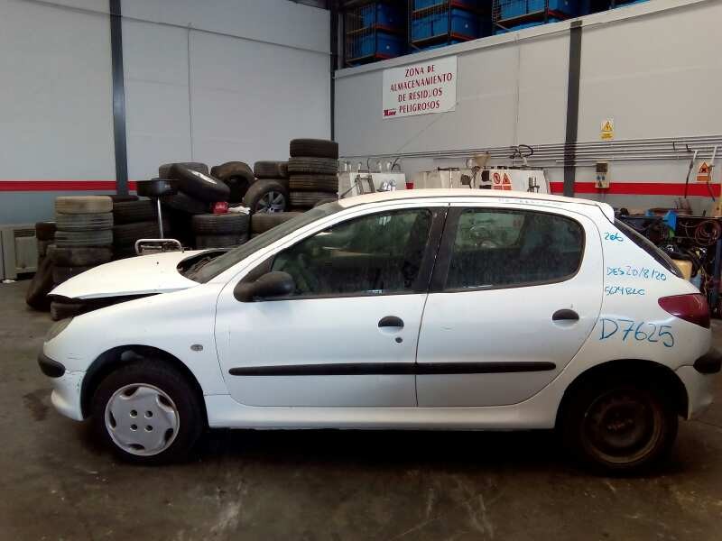 peugeot 206 4-trg. del año 2001