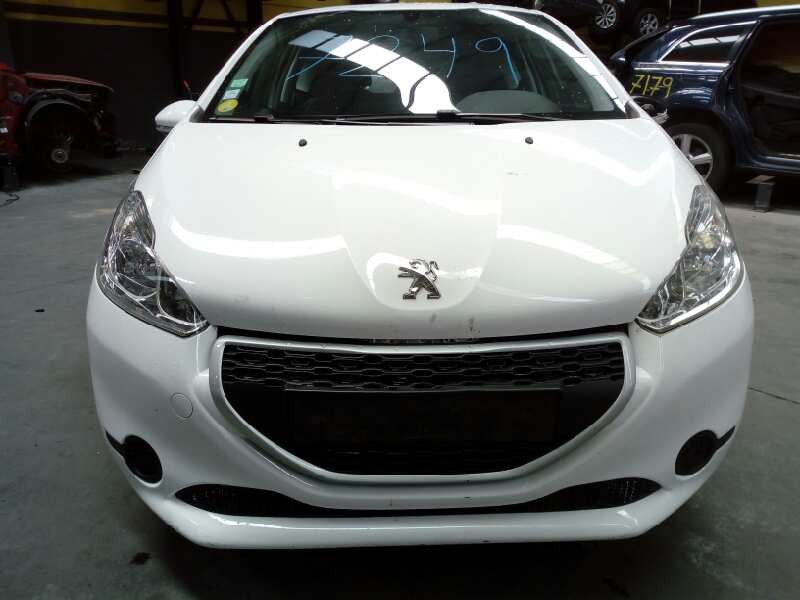 peugeot 208 del año 2012