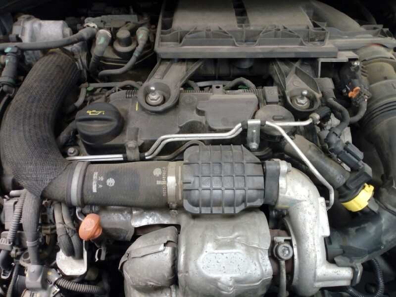 peugeot 208 del año 2012