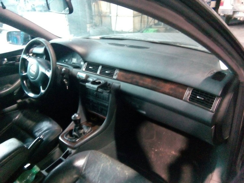 audi a6 berlina (4b2) del año 2000