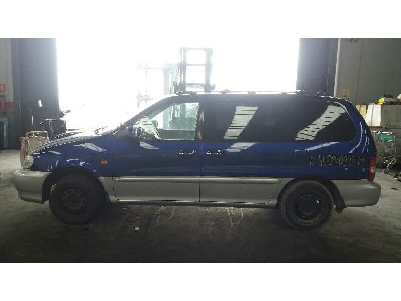 kia carnival del año 2000