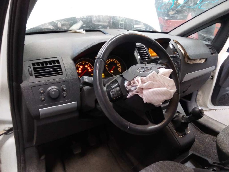 opel zafira b del año 2012