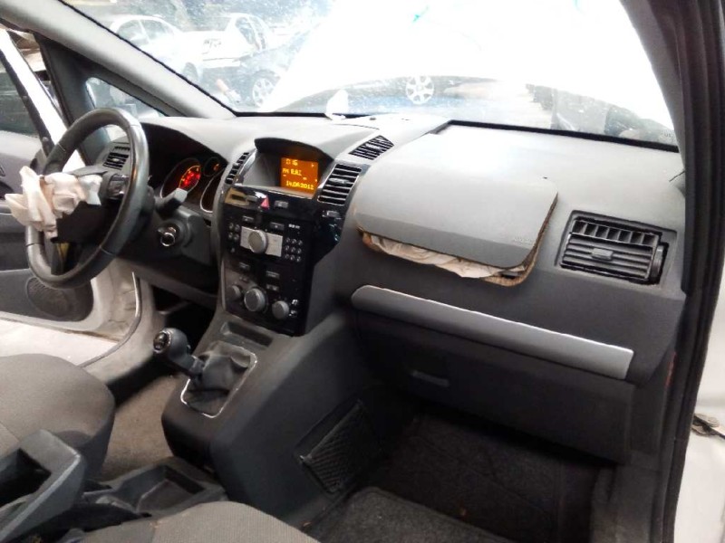 opel zafira b del año 2012