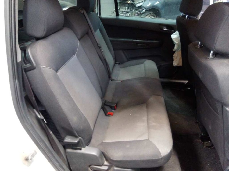 opel zafira b del año 2012