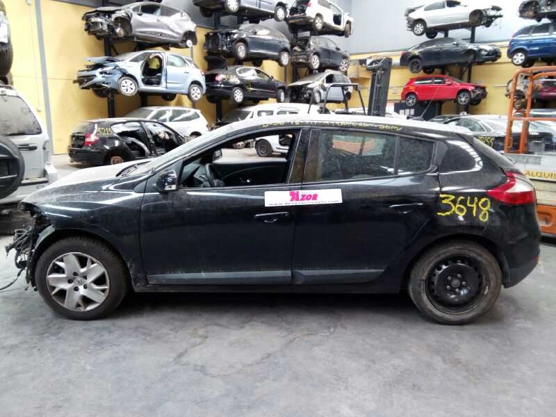 renault megane iii berlina 5 p del año 2011